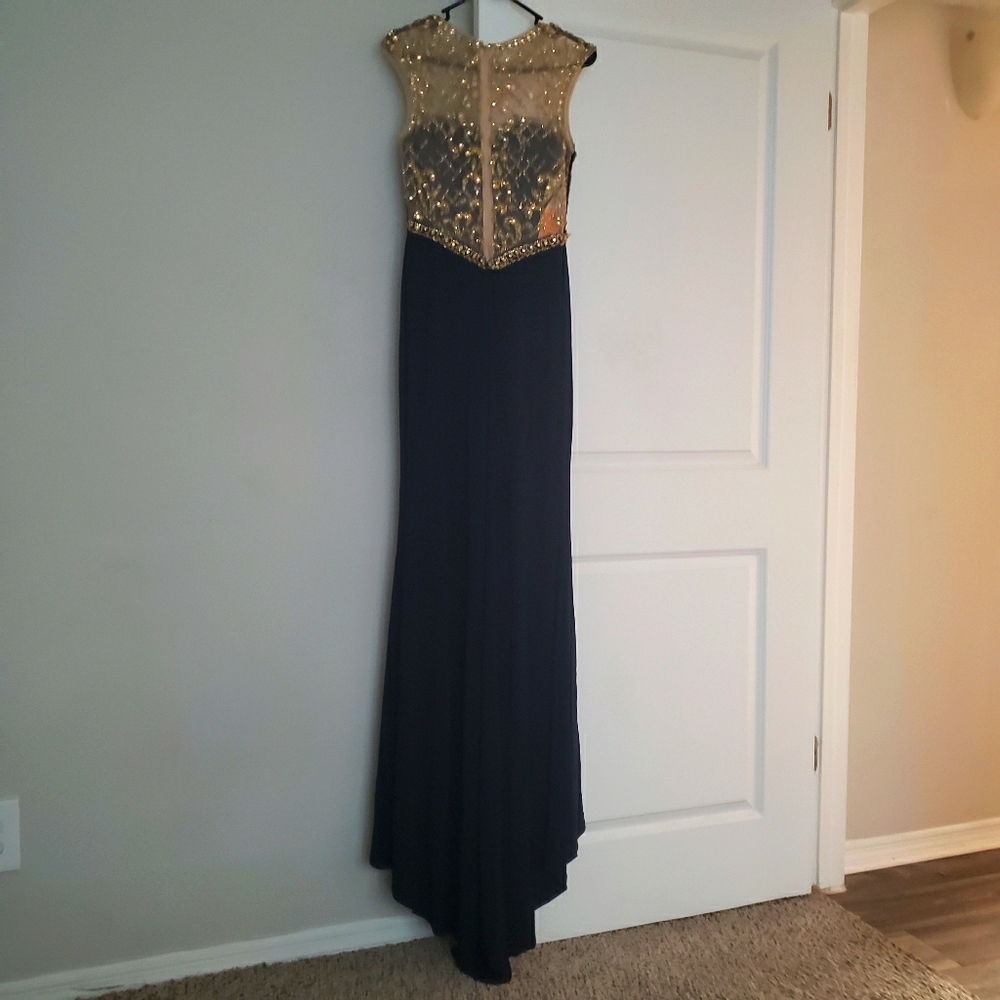 Dress - Picture 2 of 2